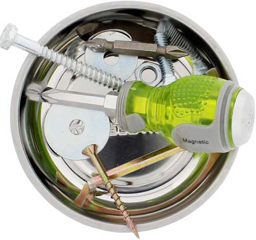 edinstvena magnetna posoda za majhne naradi